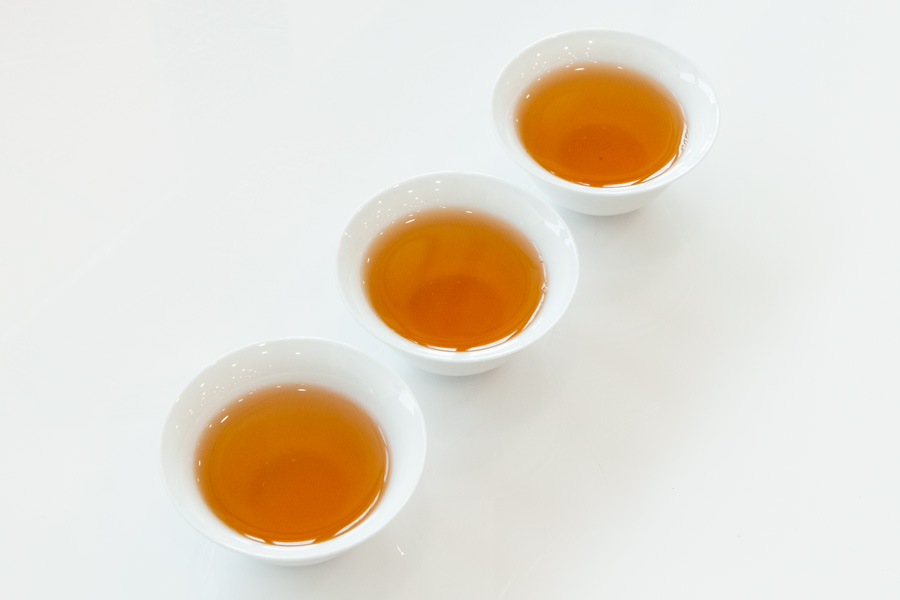 [붕정차창] 09년 포랑산 교목청병 357g