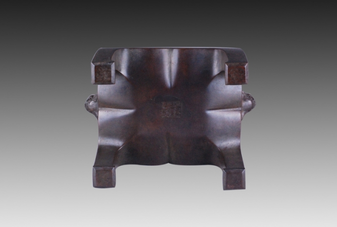사수대기로狮首台几炉（수홍동水红铜） 재질材质：정연동精炼铜 중량重：3044g