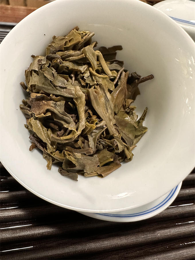 [최고급차] 23년 대전굉토(大展宏兔) 청병 400g