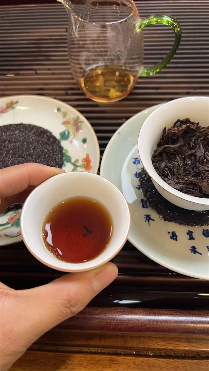 [대박상품] 03년 천년 고차수 반장차 생전 250g