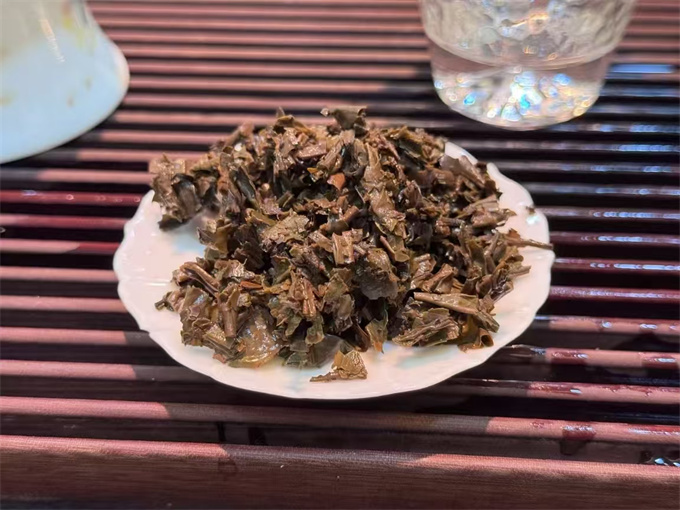 [덕굉남보차창] 90년대 매화병차 생차 100g