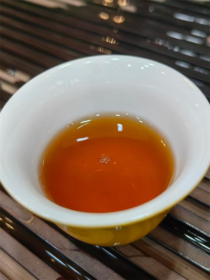 [군소차창] 90년대 동반산东半山 차주 생차 2kg