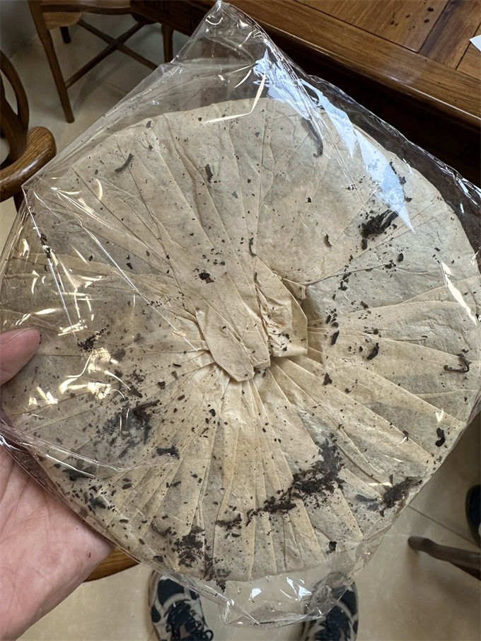 [易武茶庄] 2002年曼撒山野生吉祥饼 400g