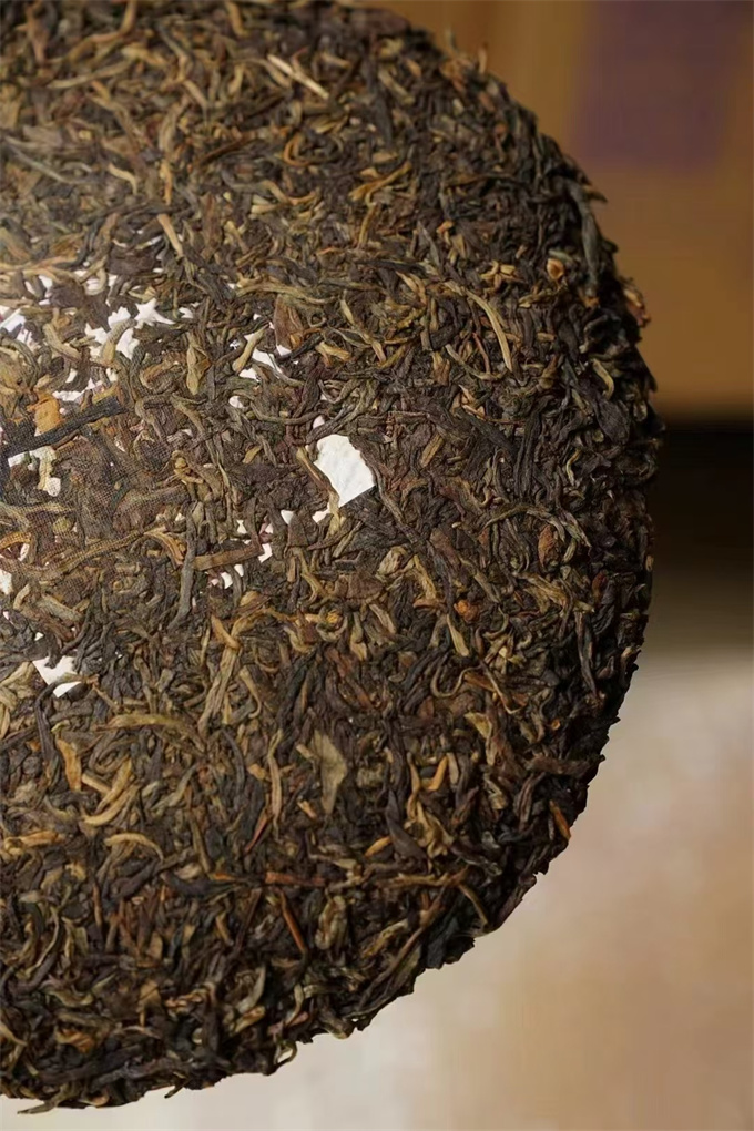 [鹏程茶厂] 2006年荣昌号勐海生态古树茶 357g