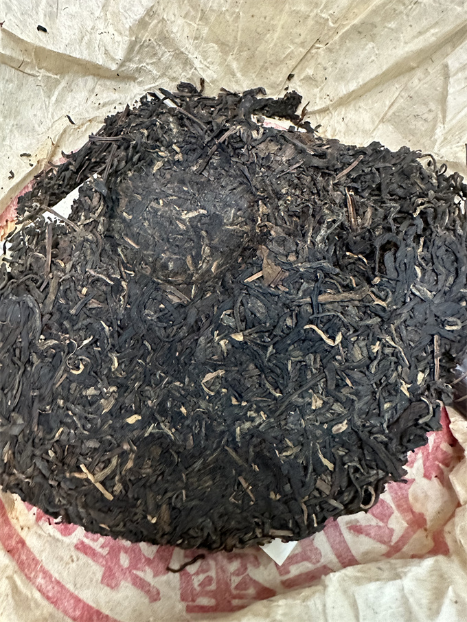[폭락 대건 10건] 04년 고사모古思茅 대황인 보이생차 357g - 건으로 사면 많이 쌉니다.
