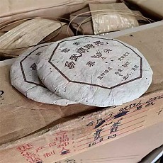 [명품보이차] 04년 이무 순시흥 춘첨 400g