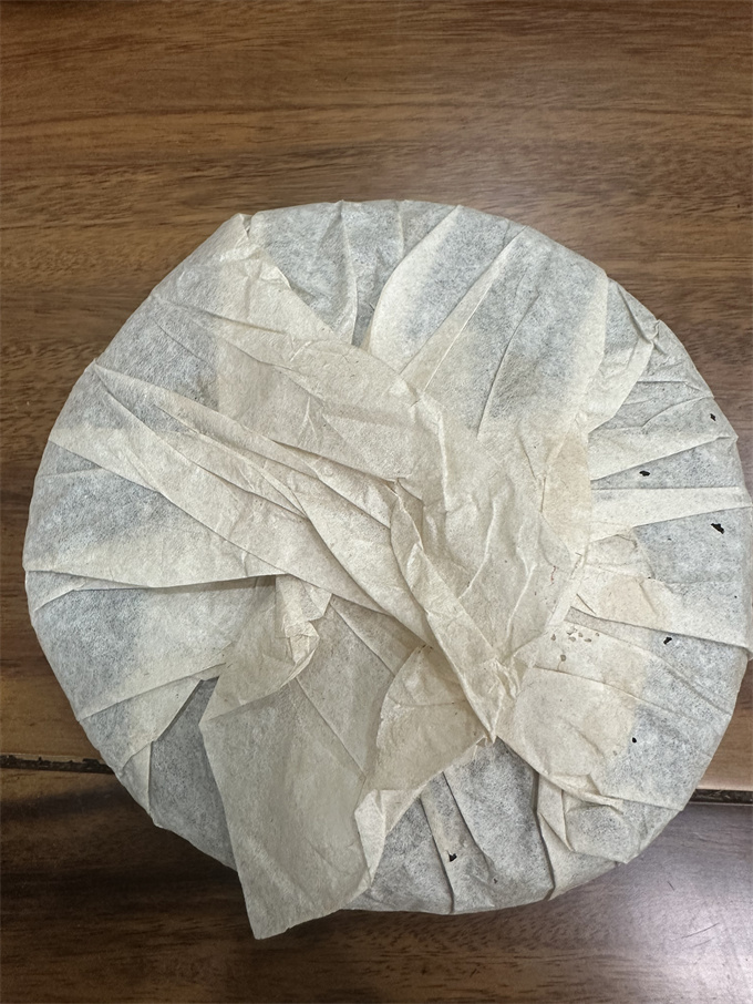 [王霞普洱茶业有限公司]2006年 古佛海南糯金毫饼 357g 1건(42편)