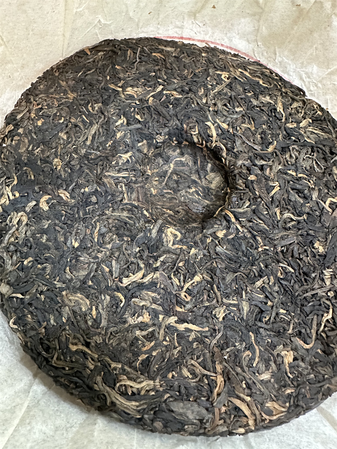 [王霞普洱茶业有限公司]2006年 古佛海南糯金毫饼 357g 1건(42편)