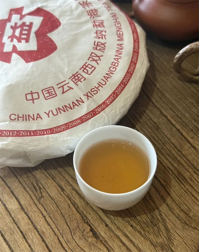 [勐海茶厂]2025年 7542青饼 357g