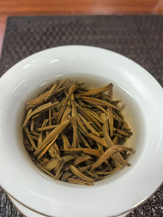 [우림 폭탄] 2014년 철옥缀玉•단아 고수 청병 260g