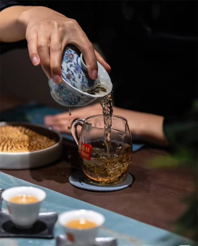 [우림폭탄] 2014년 일진우림 一真雨林 청병 357g