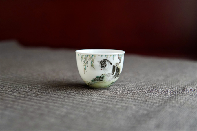 분채 소원춘의 - 묘 粉彩小园春意-猫(55cc)