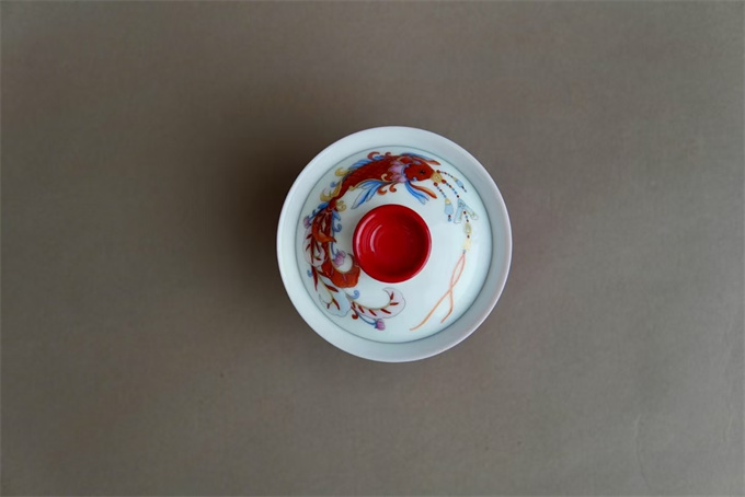 법랑채잉어연례개완 珐琅彩鲤鱼年礼盖碗(130cc)