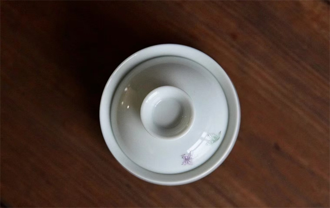 법랑채 소개완-추국 珐琅彩小盖碗-秋菊(130ml)