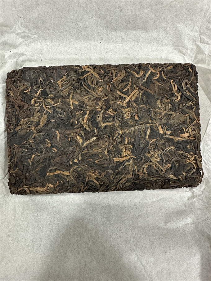 [老同志]1999年老同志 生茶砖 250g