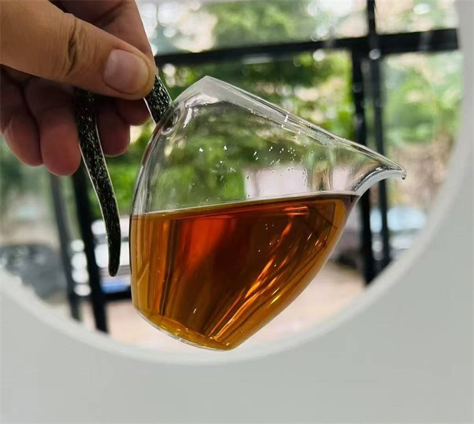 [맹고 오척도] 2011년 교목노수 생차 357g 1건(42편)