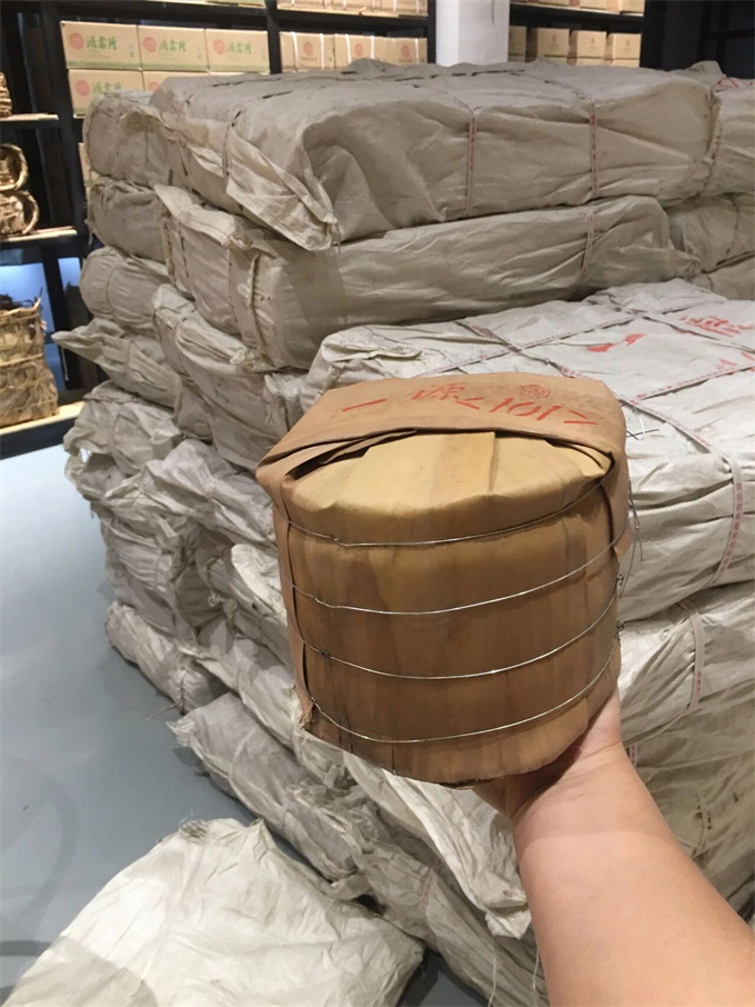 [맹해차창] 2011년 일원 청병 357g