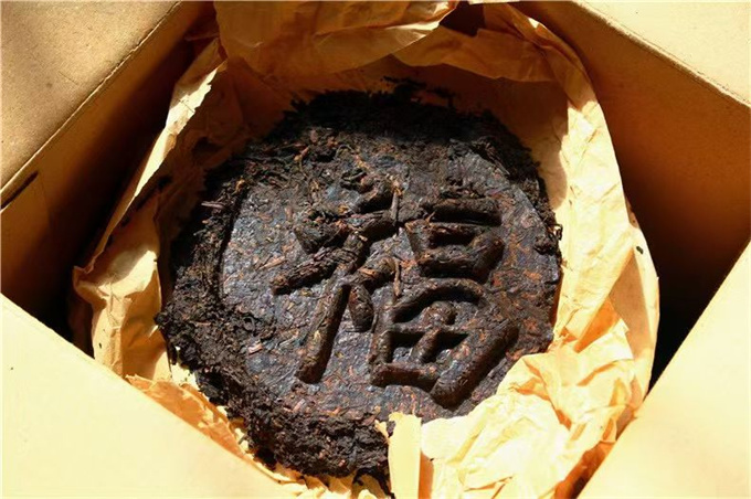 [춘성차장] 1989년 춘성차장 복자 기념병 357g