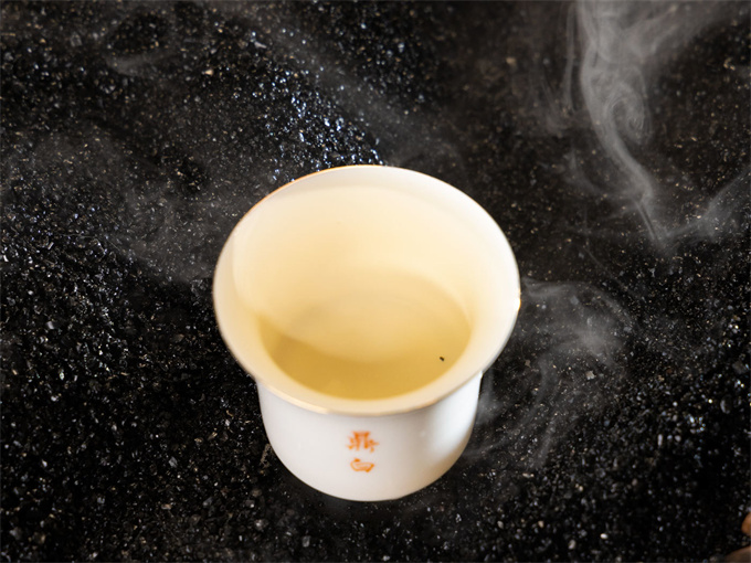 [名品鼎白] 영예·2017년 장원차状元茶(은침) 특급백차 400g