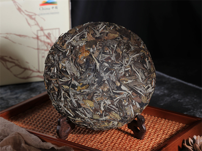[名品鼎白] 2013년 백모단 밀라노 백년 세계박람회 기념병차 1급백차 350g