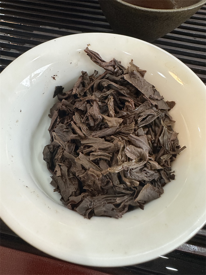 [근 30년 노차 할인] 00년 랑하 황금인 생차 357g