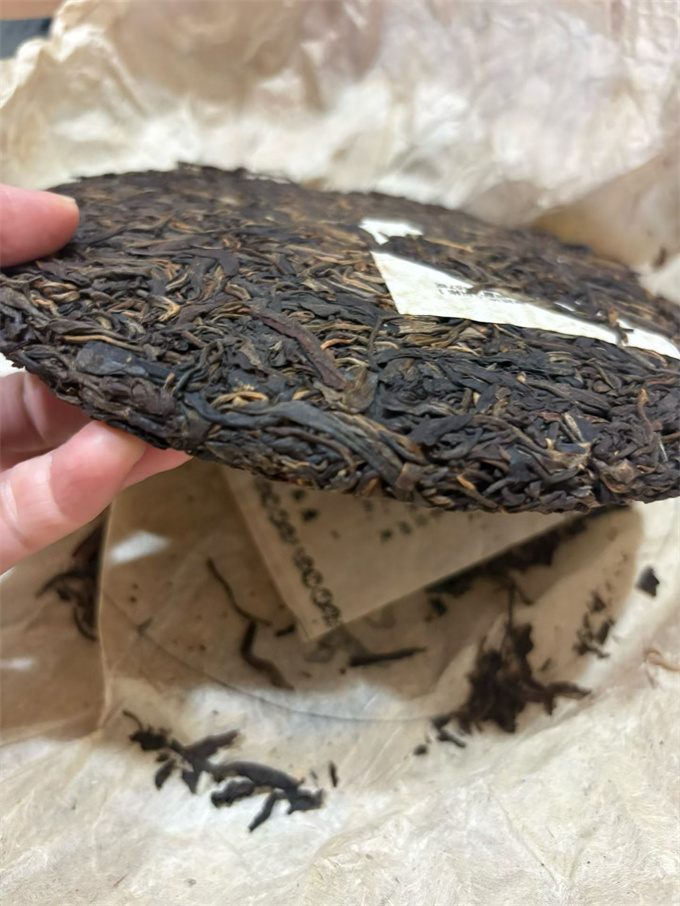 [몽해 산지] 2005년 브라운산 명전춘첨 병차 357g