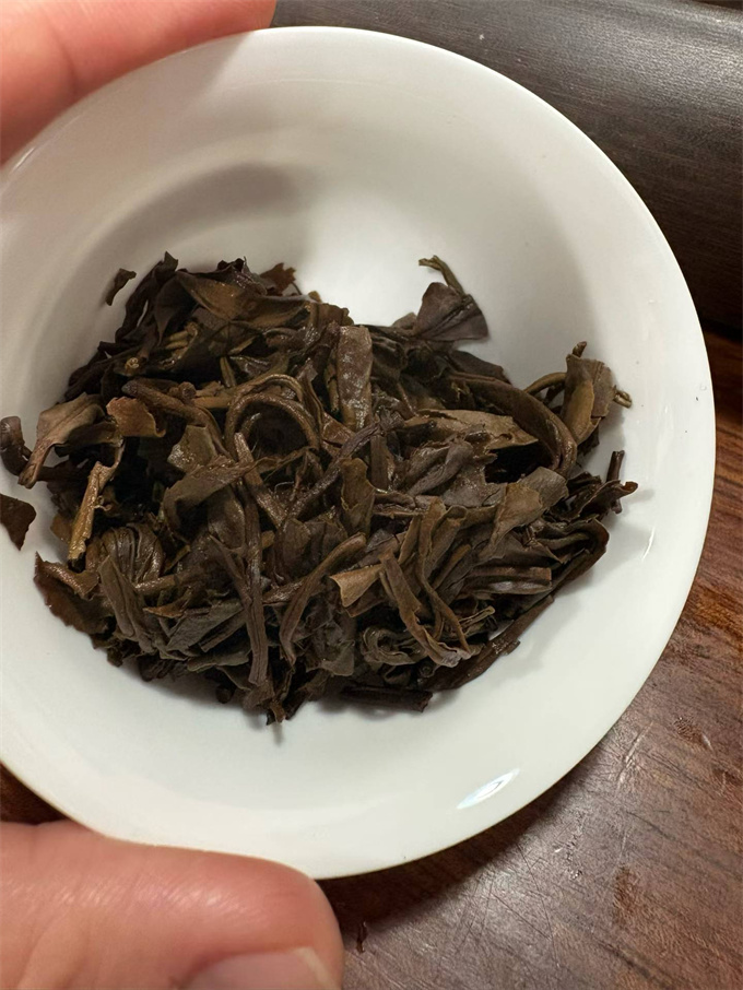 [몽해 산지] 2005년 브라운산 명전춘첨 병차 357g