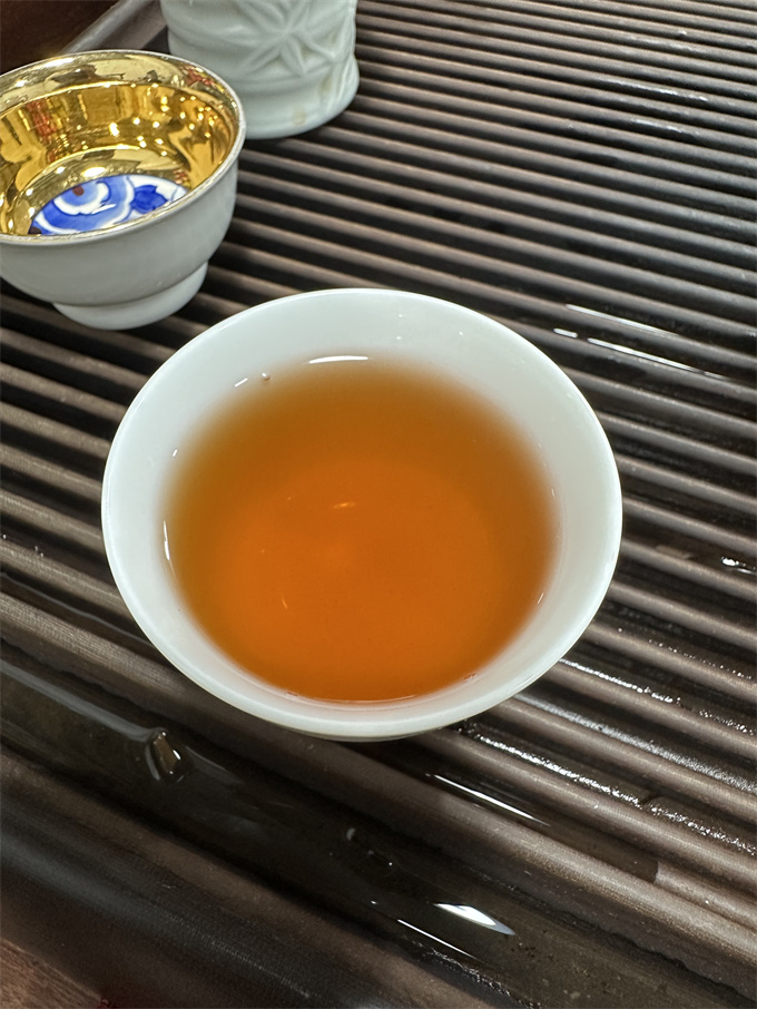 천보상 2012년 이무정산 고수 생차 400g