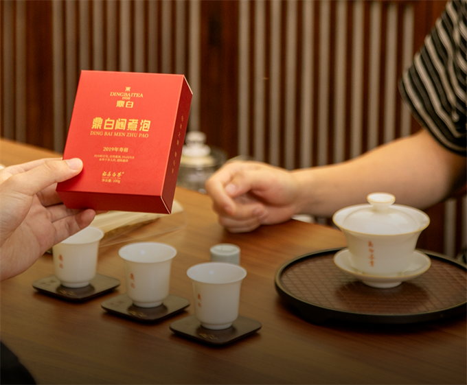 [맑은차 정백]장수 민자포闷煮泡 2019년 수미 1급백차 500g