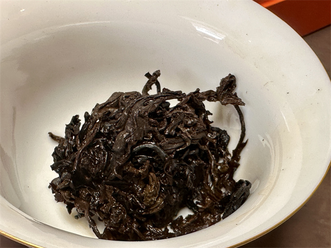 [고수숙차 할인] 2025년 대설산 황야고수 용주 숙차 1봉(8개/56g)